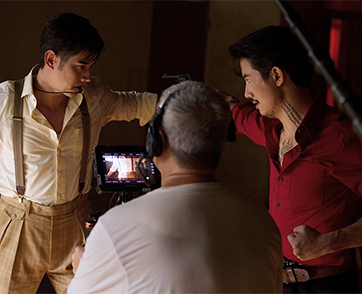 หนึ่งเสือยิงไม่พลาด ปะทะ หนึ่งเสือแคล้วคลาดเบี่ยงกระสุน “มาริโอ้ เมาเร่อ” เปิดศึก “เป้ อารักษ์” งัดอาวุธ วัดอาคม ถล่มยับ มันส์หยุดโลกใน “เสือ”